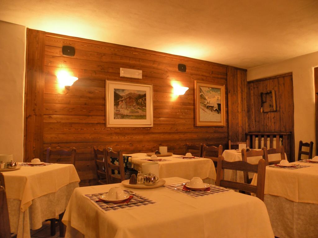 Hotel Bellevue Champoluc Luaran gambar