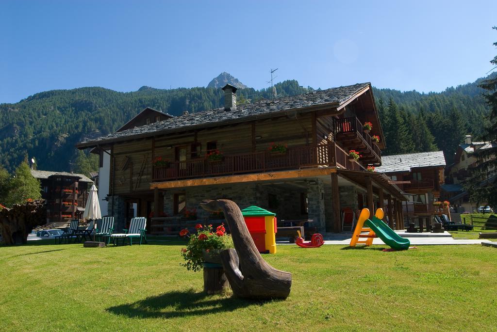 Hotel Bellevue Champoluc Luaran gambar