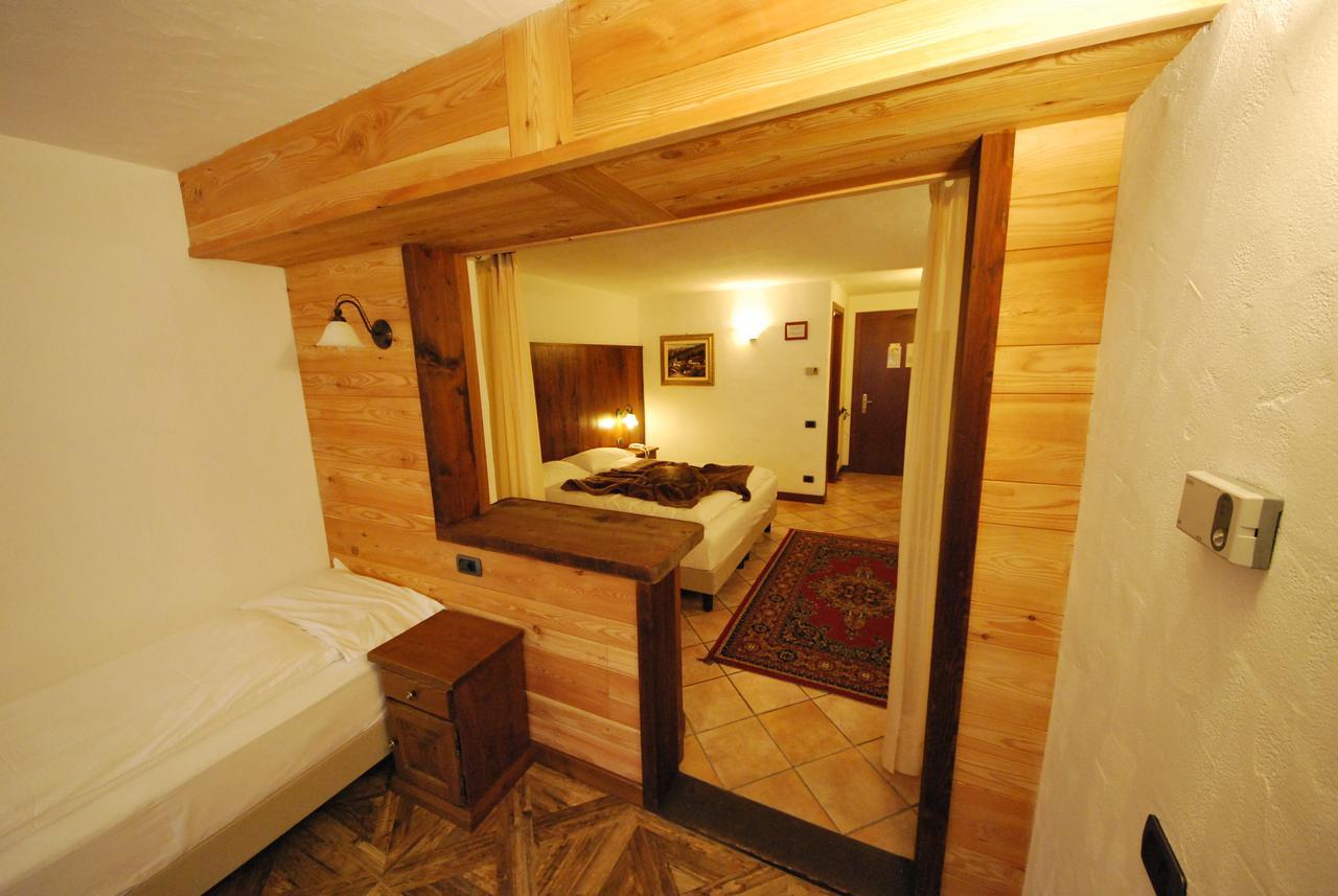 Hotel Bellevue Champoluc Luaran gambar