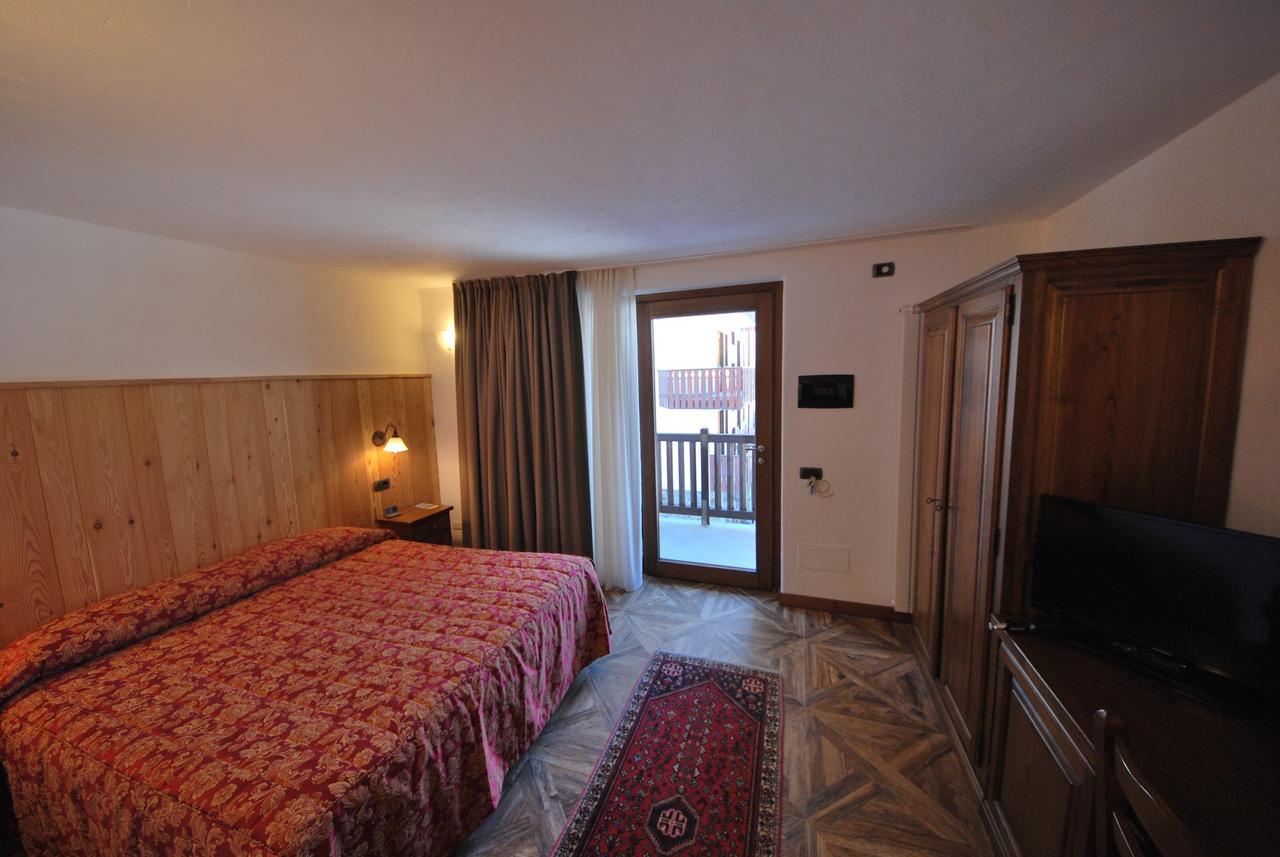 Hotel Bellevue Champoluc Luaran gambar