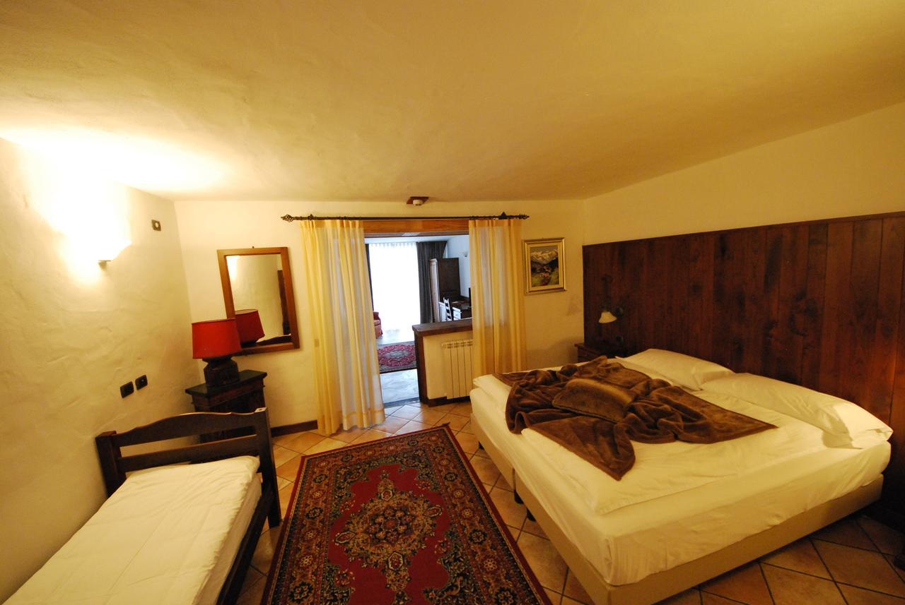 Hotel Bellevue Champoluc Luaran gambar