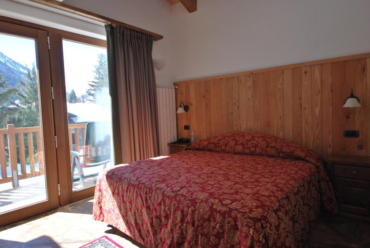 Hotel Bellevue Champoluc Luaran gambar